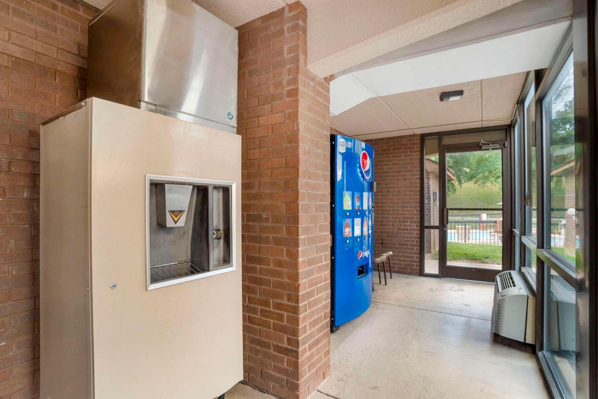 Quality Inn Near Speedway Wilkesboro Ngoại thất bức ảnh