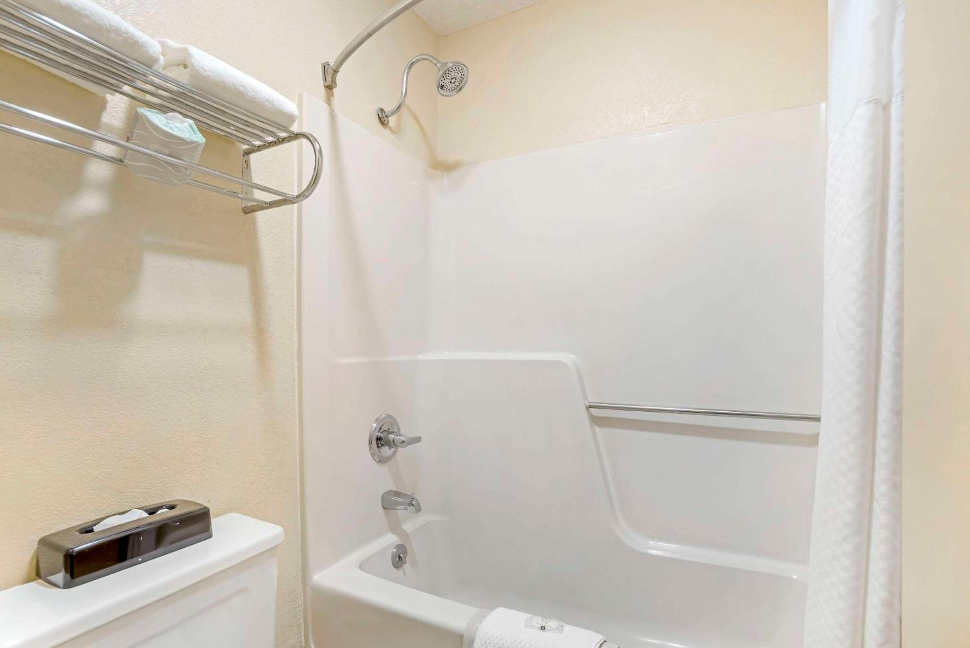 Quality Inn Near Speedway Wilkesboro Ngoại thất bức ảnh