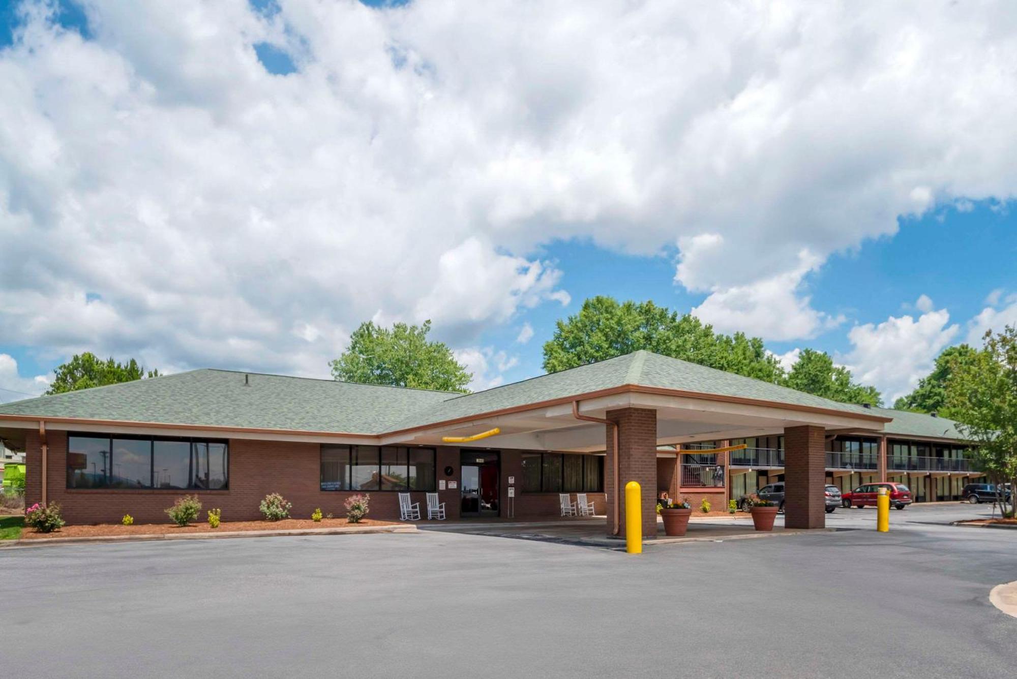 Quality Inn Near Speedway Wilkesboro Ngoại thất bức ảnh