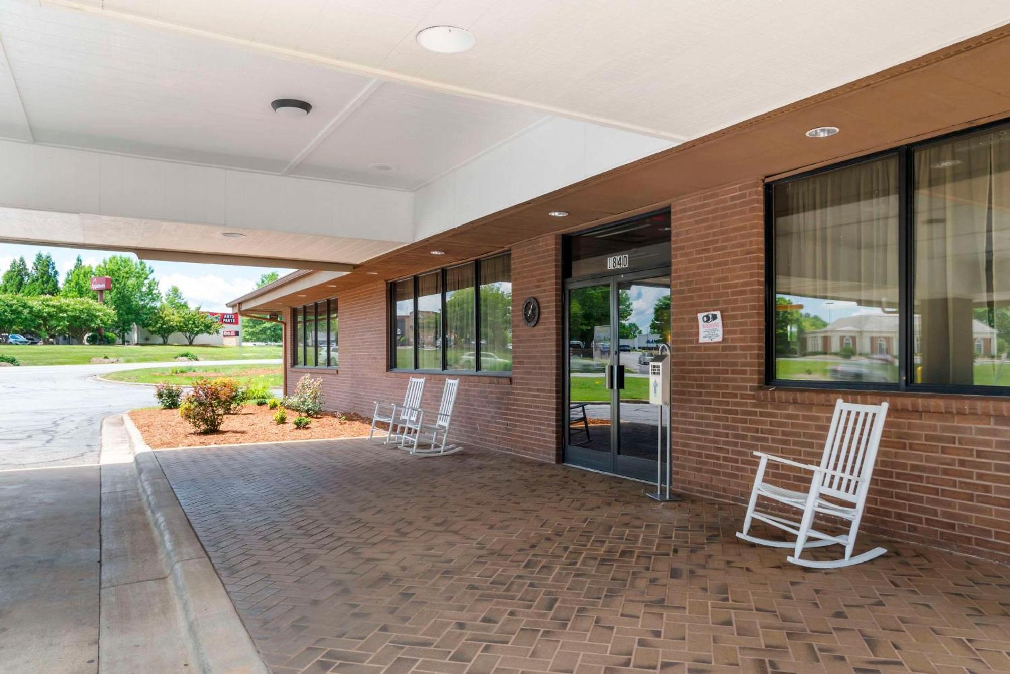 Quality Inn Near Speedway Wilkesboro Ngoại thất bức ảnh